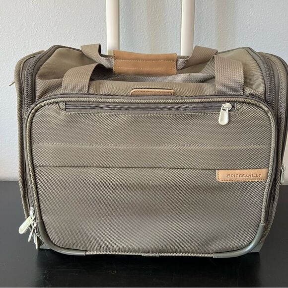 Briggs & Riley BASELINE 2-Wheel Cabin Bag Olive Green